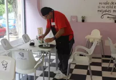 BBPP PRELABORANDO. AUXILIAR DE CAFETERÍA