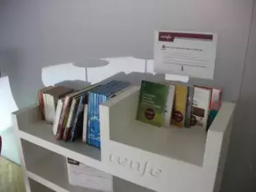 Libros de Literatura en Lectura Fácil en el Rincon del lector en Madrid Chamartín